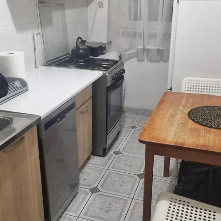 Przytulny 17 Z Balkonem W Mieszkaniu 2 Pokojowym Apartman Varsó