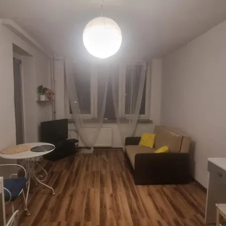 Апартаменты Przytulny 17 Z Balkonem W Mieszkaniu 2 Pokojowym Варшава